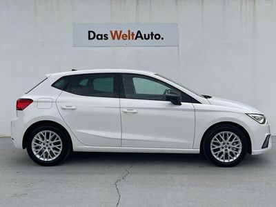 Usado Seat Ibiza FR 110 CV (80 kW) 2022 Blanco Utilitario