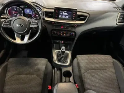 Usado Kia Ceed 116 CV (85 kW) 2019 Blanco Utilitario