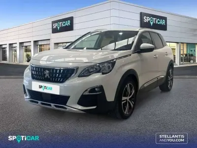 Usado Peugeot 3008 Allure 131 CV (96 kW) 2019 Blanco SUV