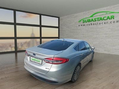 Usado Ford Mondeo Titanium 187 CV (137 kW) 2021 Gris plata metalizado Berlina
