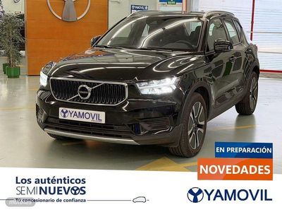 Negro Usado 2022 Volvo XC40 Momentum SUV | 31.650 €