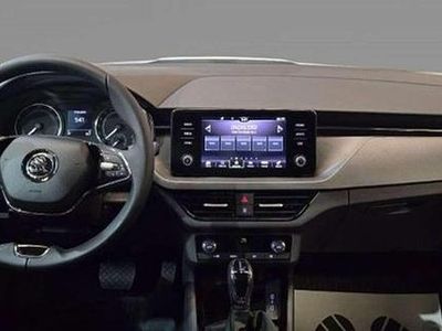 Blanco Usado 2023 Skoda Kamiq Ambition SUV | 18.790 € (Precio justo)