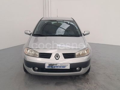 Gris / plata Usado 2005 Renault Mégane II Authentique Berlina | 2900 € (Un poco caro)