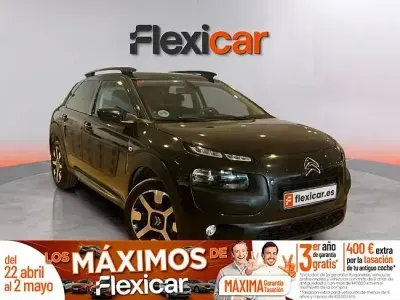 Begagnad Citroën C4 Cactus PureTech 110 HK (80 kW) 2017 Svart Halvkombi