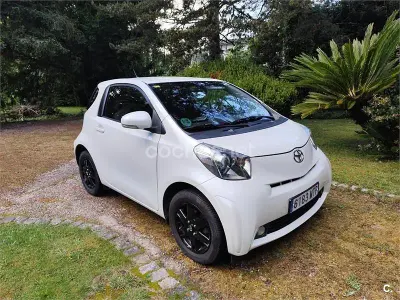 Usado Toyota iQ 68 CV (50 kW) 2009 Blanco Utilitario