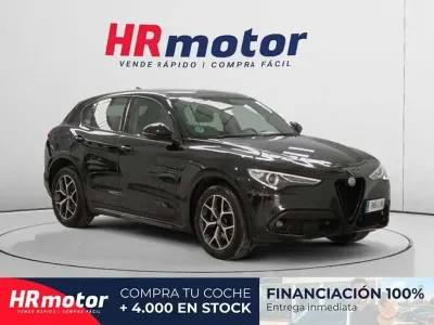 Usado Alfa Romeo Stelvio Sprint 192 CV (141 kW) 2021 Negro SUV
