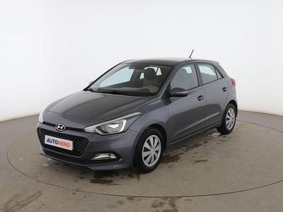 Gris Usado 2016 Hyundai i20 Utilitario | 9799 € (Precio justo)