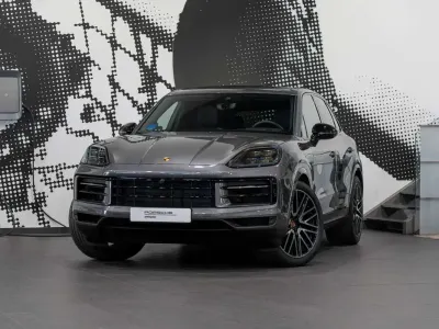 Usado Porsche Cayenne 470 CV (345 kW) 2025 Gris SUV
