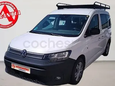 Usado VW Caddy Trendline 122 CV (89 kW) 2021 Blanco Monovolumen