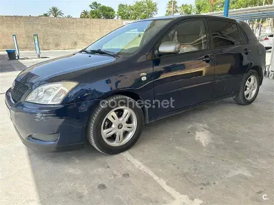 Usado Toyota Corolla Sol 90 CV (66 kW) 2002 Azul Berlina