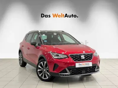 Usado Seat Arona FR 115 CV (84 kW) 2025 Rojo SUV