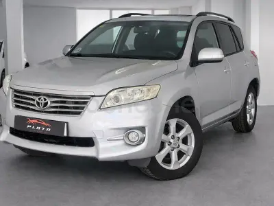 Usado Toyota RAV4 Advance 150 CV (110 kW) 2010 Gris / plata SUV