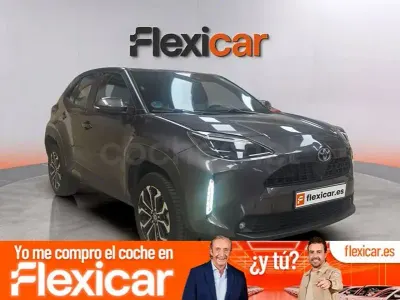 Usado Toyota Yaris Cross Active 116 CV (85 kW) 2022 Gris / plata SUV