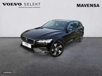 Usado Volvo V60 CC Core 197 CV (144 kW) 2023 Negro Familiar
