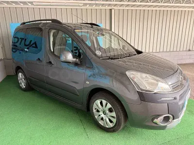 Usado Citroën e-Berlingo XTR 92 CV (67 kW) 2013 Gris / plata Monovolumen