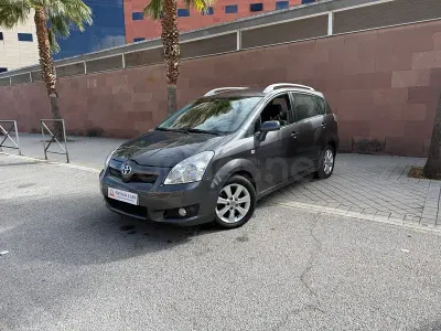 Używany Toyota Corolla Verso Sol 136 KM (100 kW) 2007 Szary Minivan