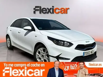 Usado Kia Ceed 101 CV (74 kW) 2023 Blanco Utilitario