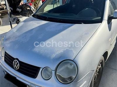 Gris / plata Usado 2003 VW Polo Trendline Berlina | 1900 € (Buen precio)