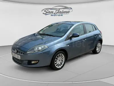 Usado Fiat Bravo Dynamic 90 CV (66 kW) 2010 Azul Utilitario