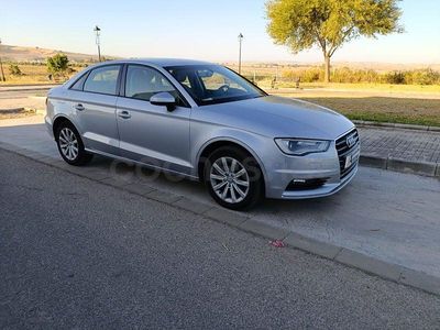 Käytetty Audi A3 150 HP (110 kW) 2015 Harmaa Sedan