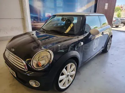 Usado Mini Cooper 120 CV (88 kW) 2007 Negro Utilitario
