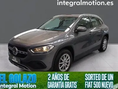 Usado Mercedes GLA180 Business 116 CV (85 kW) 2020 Gris SUV