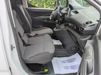 Usado Peugeot Partner Premium 100 CV (73 kW) 2020 Blanco Monovolumen