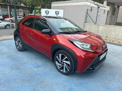 Begagnad Toyota Aygo X Edition 72 HK (52 kW) 2022 Röd SUV