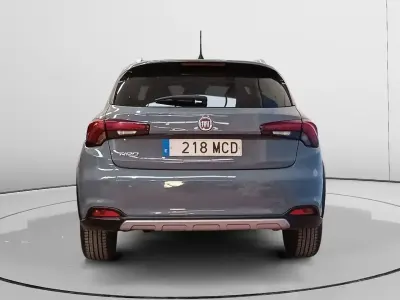 Usado Fiat Tipo Cross 101 CV (74 kW) 2022 Gris Berlina