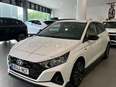 Käytetty Hyundai i20 N Line 84 HP (61 kW) 2022 Valkoinen Viistoperä