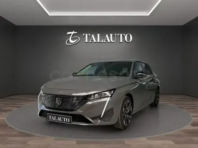 Usado Peugeot 308 Allure 130 CV (95 kW) 2024 Gris / plata Berlina