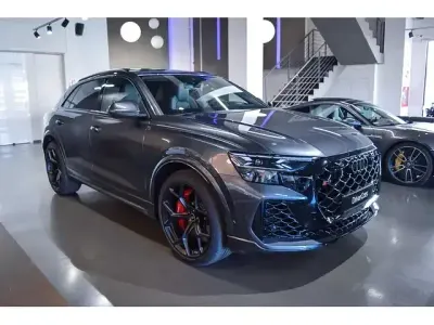 Nuevo Audi Q8 Performance 640 CV (470 kW) 2026 Gris SUV