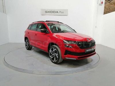 Usado Skoda Karoq SportLine 150 CV (110 kW) 2024 Rojo SUV