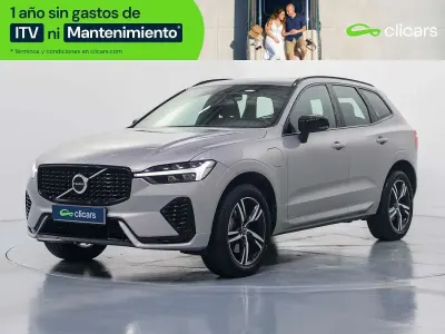 Usado Volvo XC60 Plus 253 CV (186 kW) 2022 Plateado SUV
