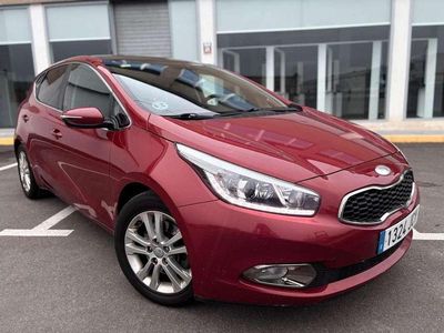 Burdeos Usado 2015 Kia Ceed Utilitario | 4499 €