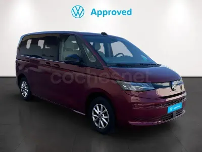 Usado VW Multivan 150 CV (110 kW) 2025 Rojo Monovolumen