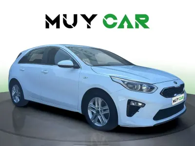 Usado Kia Ceed 120 CV (88 kW) 2021 Blanco Utilitario