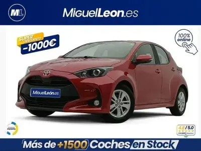 Usado Toyota Yaris Edition 125 CV (91 kW) 2023 Rojo Utilitario