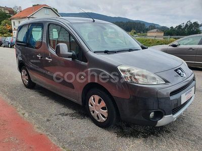 Marrón Usado 2012 Peugeot Partner Tepee Access Monovolumen | 9900 € (Un poco caro)