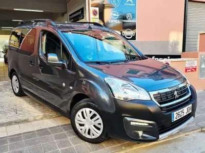 Usado Peugeot TePee Outdoor 99 CV (72 kW) 2018 Gris Van
