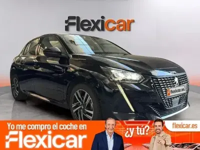 Usado Peugeot 208 Allure 100 CV (73 kW) 2021 Negro Utilitario