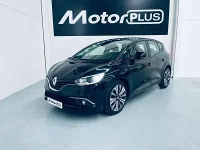 Usado Renault Grand Scénic IV Zen 120 CV (88 kW) 2019 Negro Monovolumen