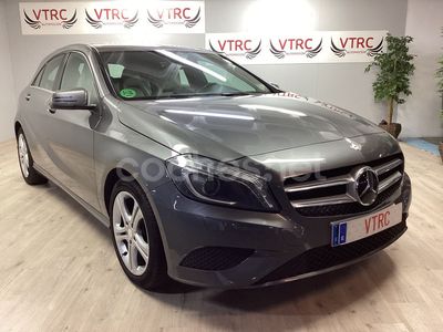 Gris Usado 2014 Mercedes A180 Urban Berlina | 15.800 € (Precio justo)