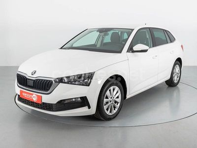 Usado Skoda Scala Ambition 95 CV (69 kW) 2023 Blanco Utilitario