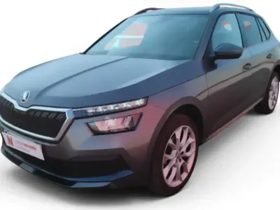 Usado Skoda Kamiq 110 CV (80 kW) 2023 Gris SUV