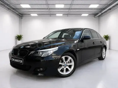 Usado BMW 530 231 CV (169 kW) 2007 Azul Berlina