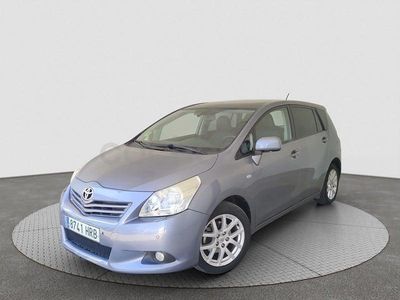 Usado Toyota Verso Advance 126 CV (92 kW) 2013 Violeta / lila Monovolumen