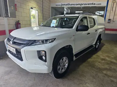 Usado Mitsubishi L200 150 CV (110 kW) 2022 Blanco Pickup/Camioneta