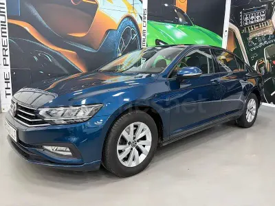 Begagnad VW Passat Business 150 HK (110 kW) 2021 Blå Sedan