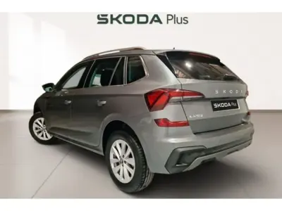 Usado Skoda Kamiq Selection 115 CV (84 kW) 2025 Gris SUV